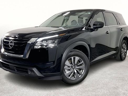 Certified 2025 Nissan Pathfinder S AWD/4WD image 14