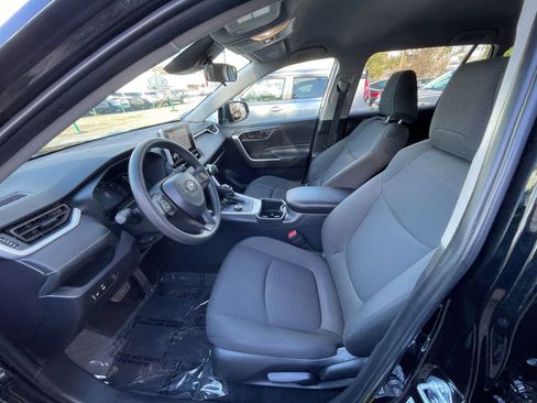 Used 2025 Toyota RAV4 LE image 25