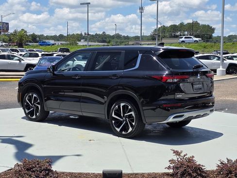 Used 2024 Mitsubishi Outlander SE Black Edition AWD/4WD image 4