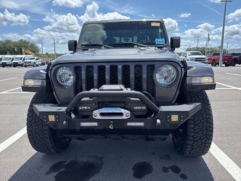 Used 2023 Jeep Gladiator Rubicon w/ Trailer Tow Package AWD/4WD image 8