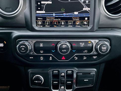 Certified 2019 Jeep Wrangler Unlimited Sahara image 17