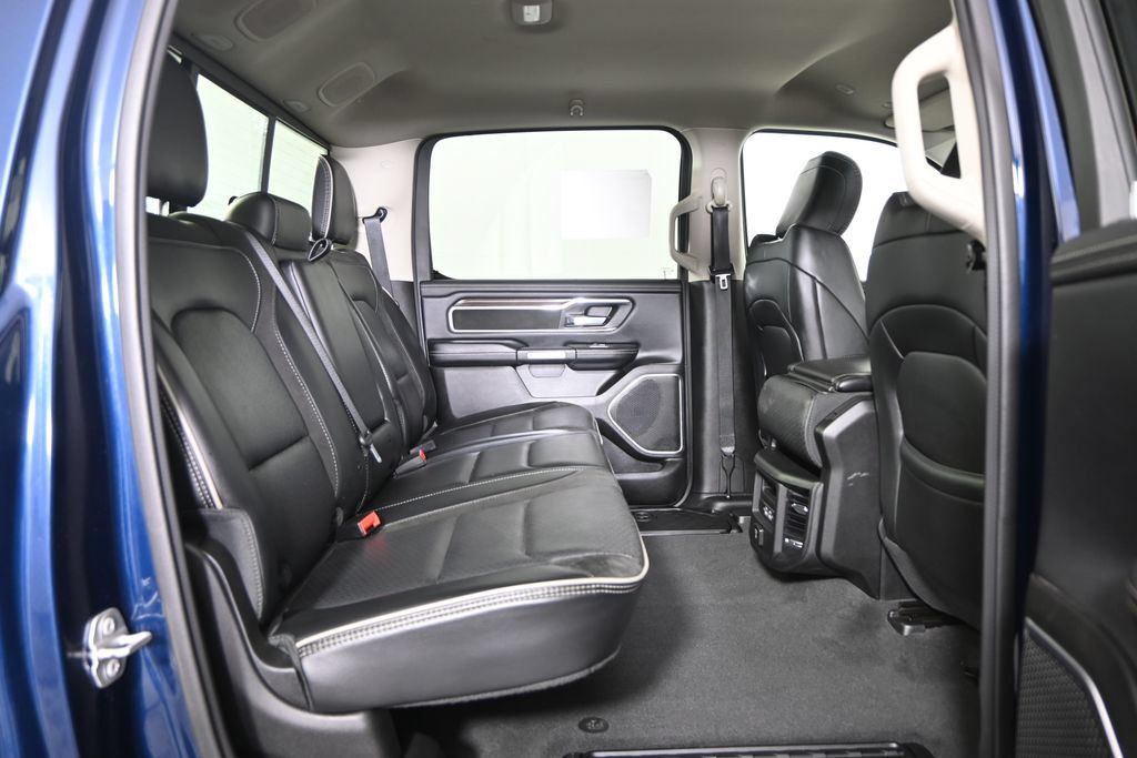Used 2022 RAM 1500 Laramie AWD/4WD image 17