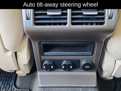 Used 2017 Jaguar F-PACE Prestige image 27