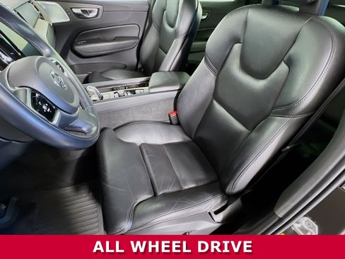 Used 2018 Volvo XC60 T8 Inscription w/ Advanced Package image 3
