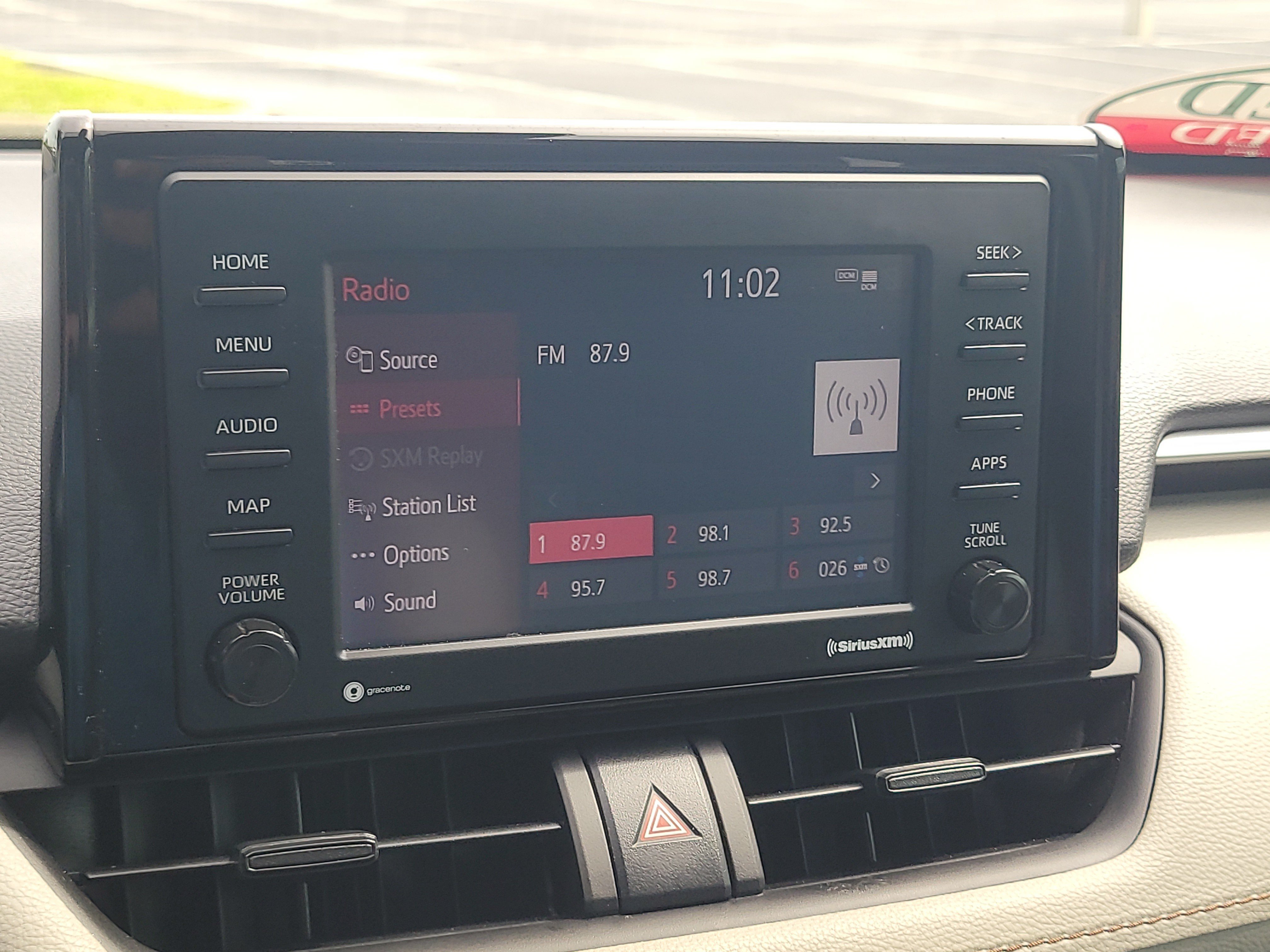 Used 2022 Toyota RAV4 XLE AWD/4WD image 23