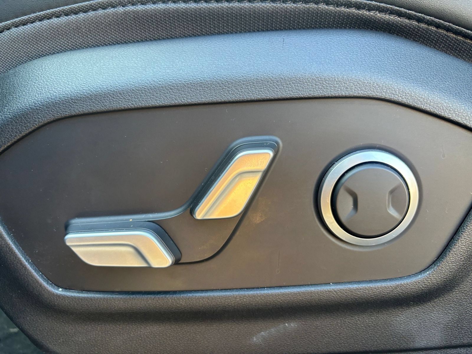 Used 2026 Hyundai Santa Fe SEL FWD image 21