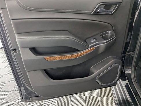 Used 2020 Chevrolet Suburban Premier w/ RST 6.2L Performance Edition image 31
