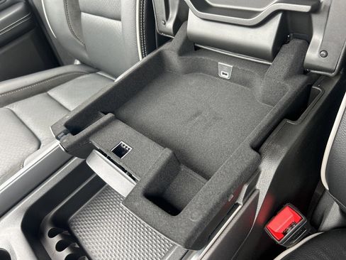 New 2025 RAM 1500 Laramie image 29