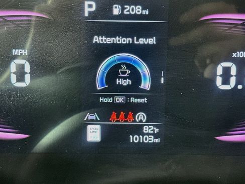 Used 2025 Kia Sportage EX FWD image 19