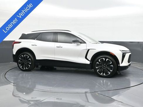 New 2025 Chevrolet Blazer EV RS AWD/4WD image 13