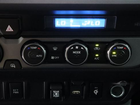Used 2023 Toyota Tacoma TRD Off-Road AWD/4WD image 20