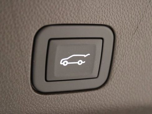 New 2026 GMC Yukon XL Elevation image 19