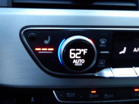 Used 2018 Audi S4 Prestige w/ Prestige Package image 24