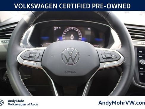 Used 2023 Volkswagen Tiguan SE AWD/4WD image 28