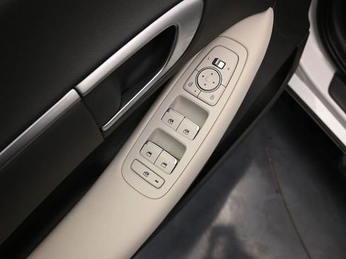 Used 2025 Hyundai Sonata SEL FWD image 13