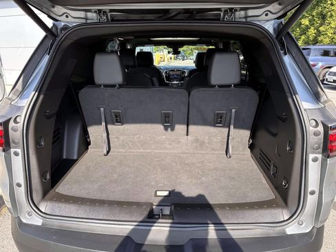 Used 2023 Chevrolet Traverse RS AWD/4WD image 6