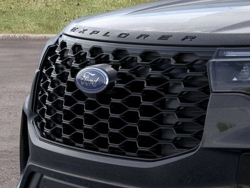 New 2026 Ford Explorer ST-Line AWD/4WD image 17