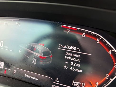 Used 2020 BMW X5 xDrive40i w/ M Sport Package image 12