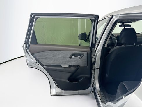 Used 2023 Nissan Rogue SV FWD image 25