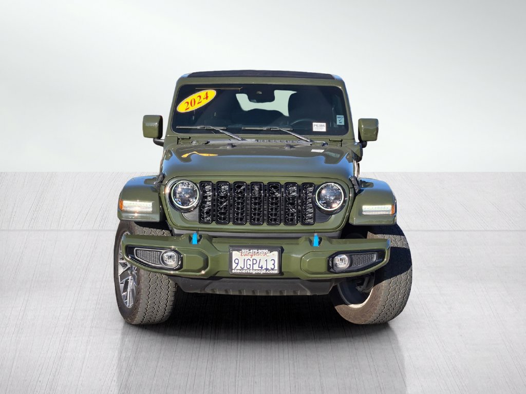 Used 2024 Jeep Wrangler High Altitude AWD/4WD image 2
