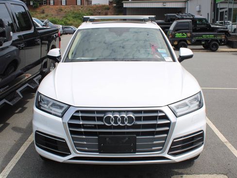 Used 2019 Audi Q5 2.0T Premium Plus w/ Premium Plus Package AWD/4WD image 3