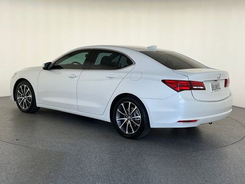 Used 2015 Acura TLX V6 image 4