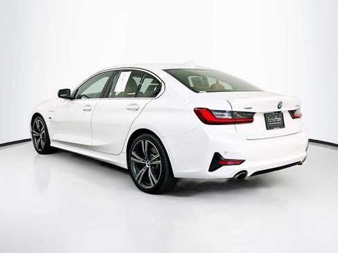 Used 2022 BMW 330e xDrive w/ Convenience Package image 5
