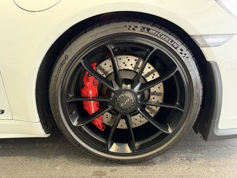 Used 2018 Porsche 911 GT3 image 12