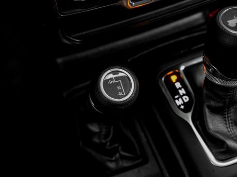 Used 2021 Jeep Wrangler Unlimited Sport image 34