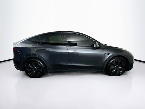Used 2025 Tesla Model Y Long Range AWD/4WD image 10