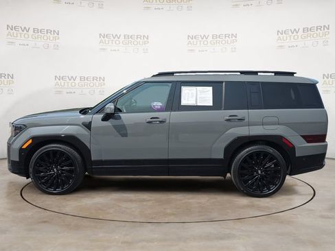 Used 2024 Hyundai Santa Fe Calligraphy AWD/4WD image 2