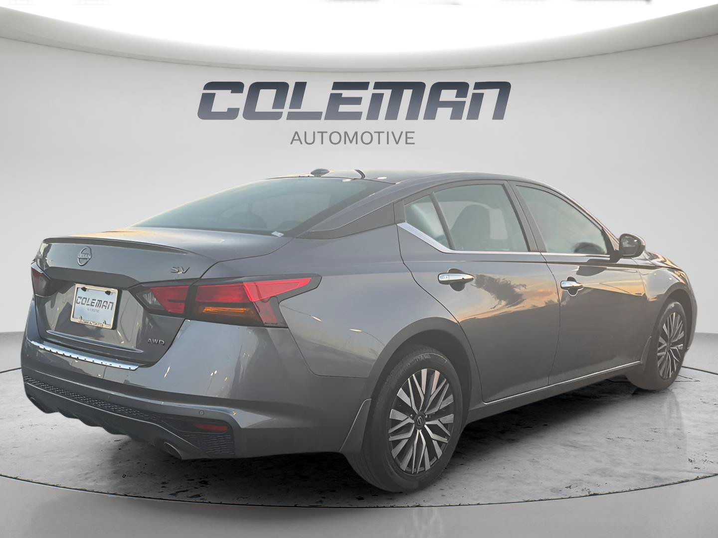 Used 2023 Nissan Altima 2.5 SV w/ SV Premium Package AWD/4WD image 5