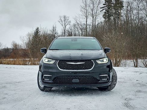 New 2026 Chrysler Pacifica Select FWD image 8