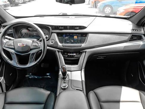 Used 2023 Cadillac XT5 Luxury FWD image 19