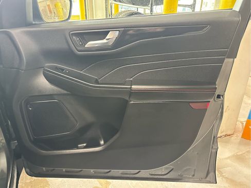 New 2025 Ford Escape ST-Line w/ Tech Pack #1 image 29