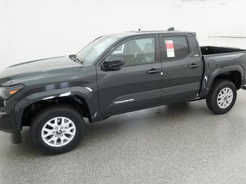 New 2025 Toyota Tacoma SR5 image 7