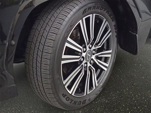 Certified 2025 Lexus LX 700h Luxury image 33