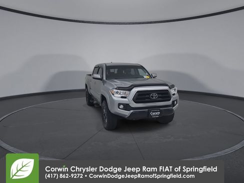 Used 2023 Toyota Tacoma SR5 w/ Technology Package AWD/4WD image 5