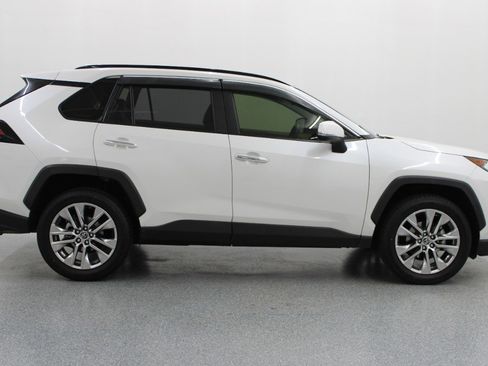 Used 2019 Toyota RAV4 Limited w/ Advanced Technology Package FWD image 2