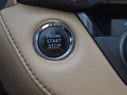 Certified 2018 Toyota RAV4 XLE AWD/4WD image 22