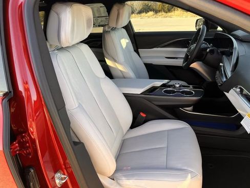 New 2026 Cadillac Lyriq Signature Luxury image 22