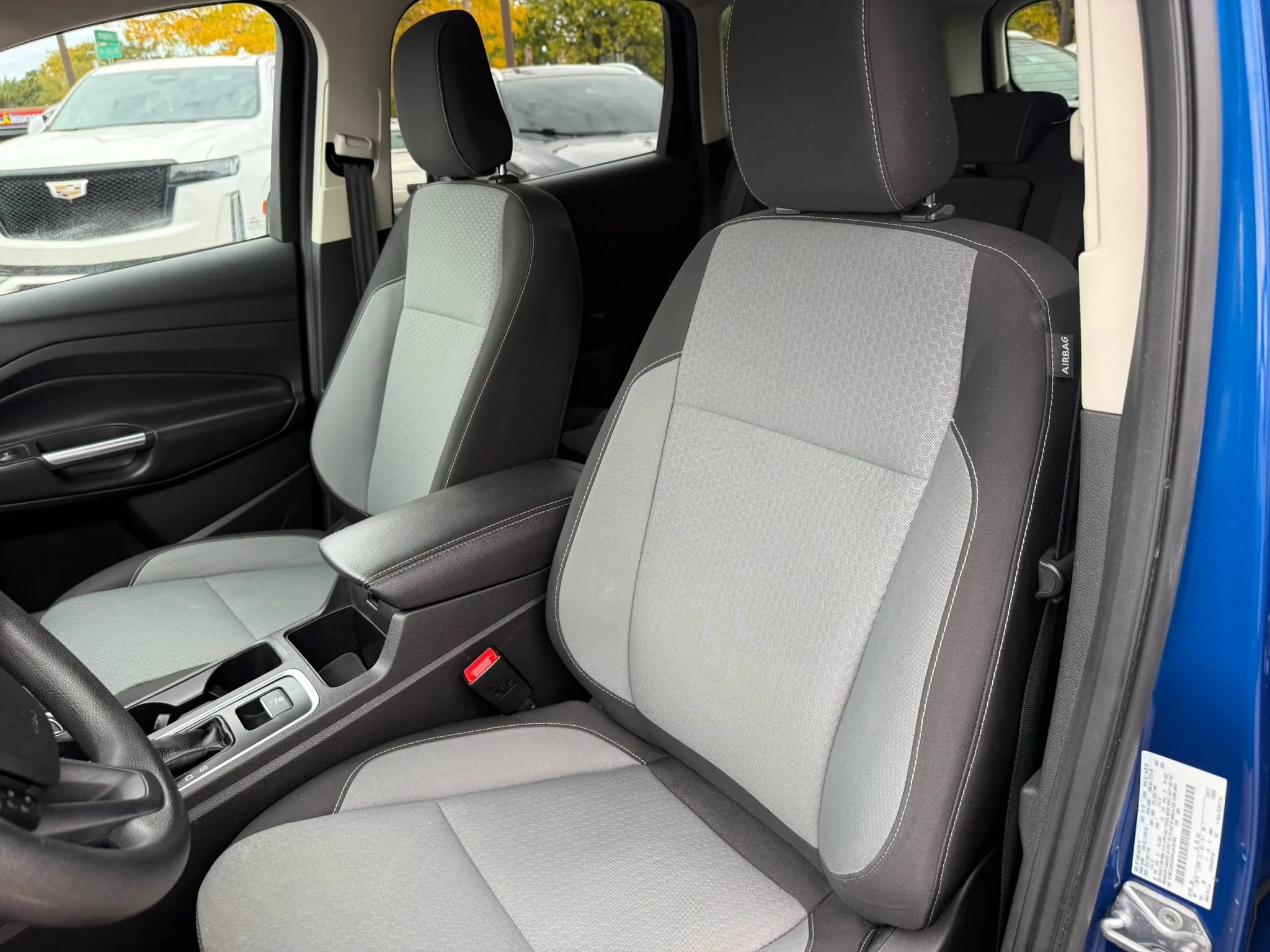 Used 2019 Ford Escape SE FWD image 15