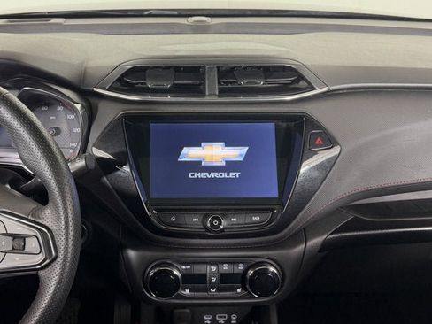 Used 2023 Chevrolet TrailBlazer RS w/ Sun and Liftgate Package FWD image 12