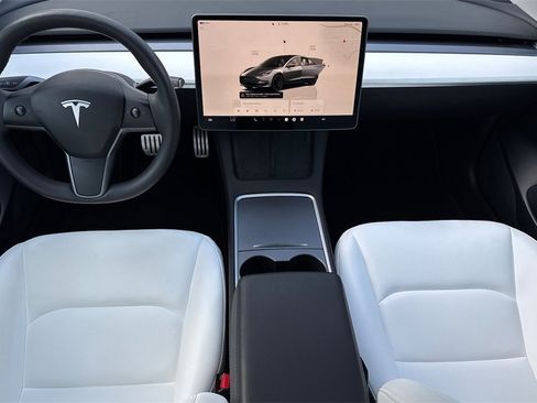 Used 2023 Tesla Model 3 Performance image 13