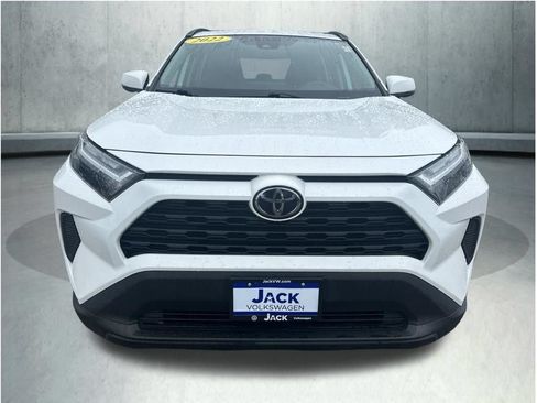 Used 2022 Toyota RAV4 XLE w/ Convenience Package AWD/4WD image 10