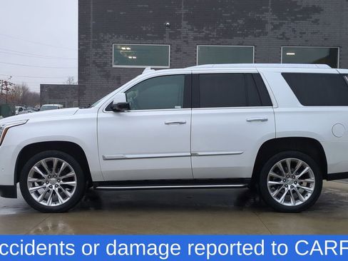 Used 2020 Cadillac Escalade Luxury image 2