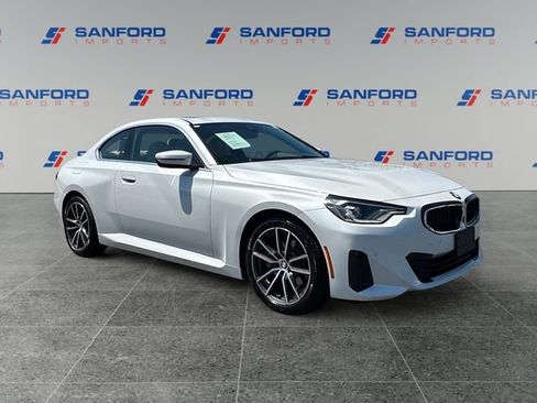 Used 2022 BMW 230i Coupe w/ Premium Package RWD image 7