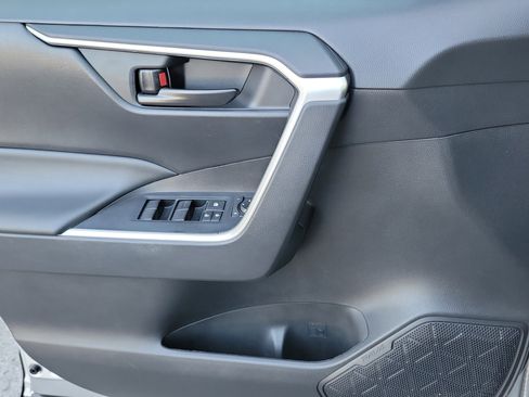 Used 2023 Toyota RAV4 LE image 16