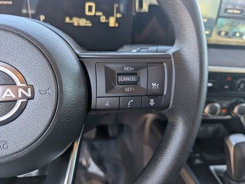 Used 2025 Nissan Kicks SV w/ Illumination Package image 20