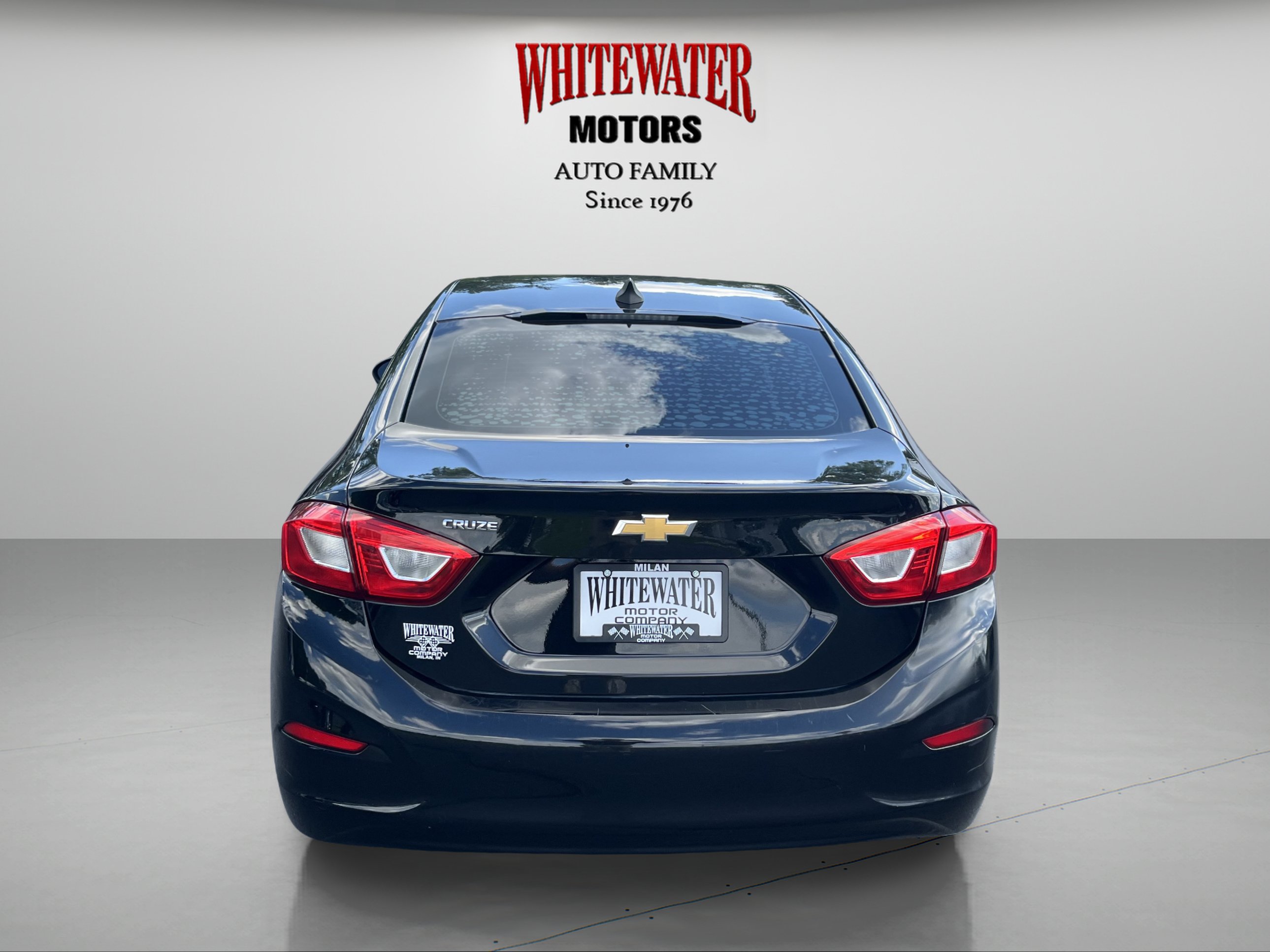 Used 2019 Chevrolet Cruze LS w/ LS Convenience Package FWD image 4